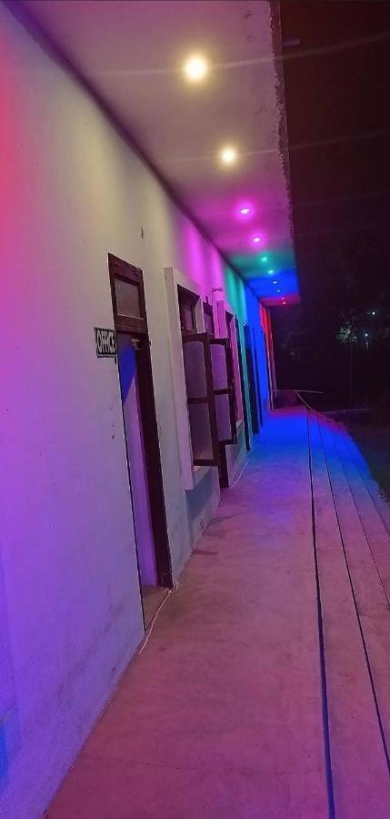 Kamla Guest House Kushinagar Exterior photo