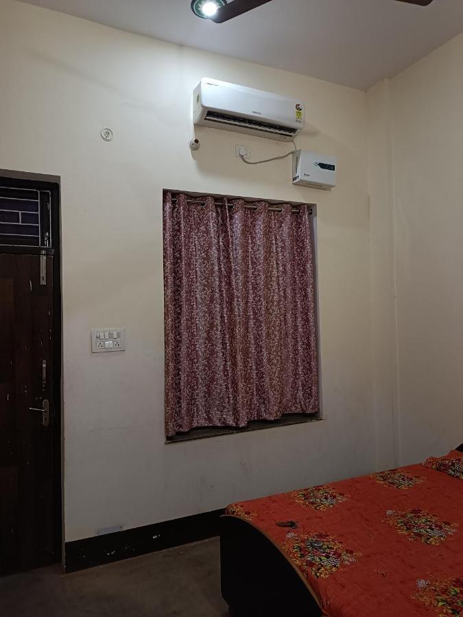 Kamla Guest House Kushinagar Exterior photo